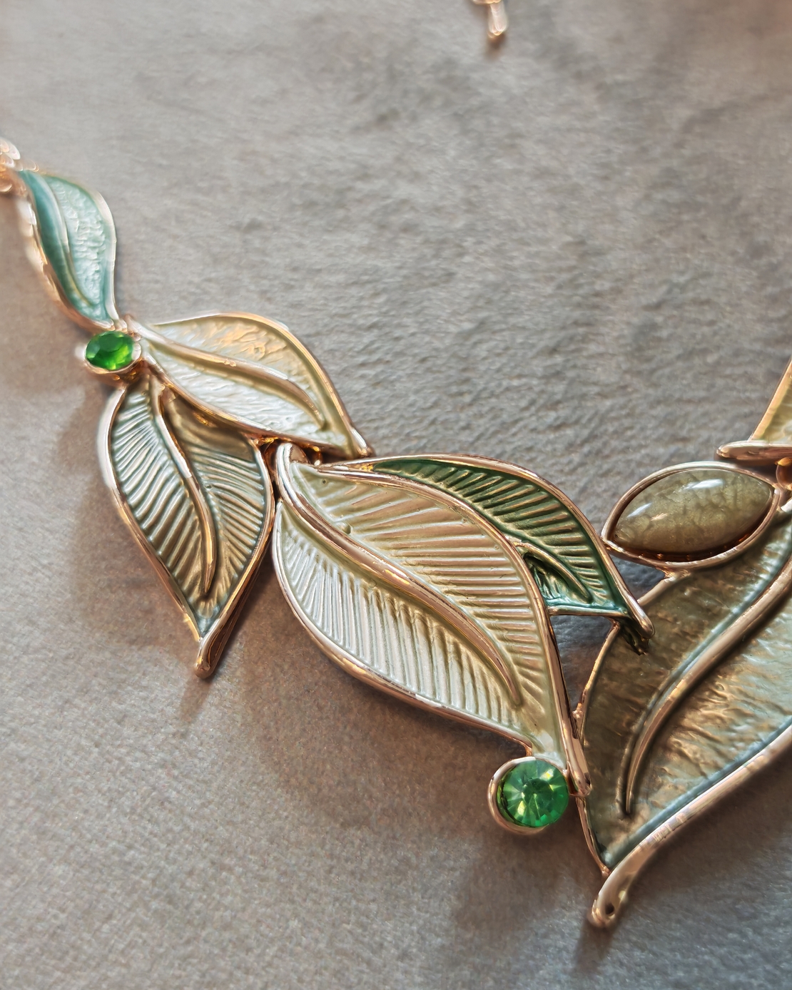 Дамска колиета