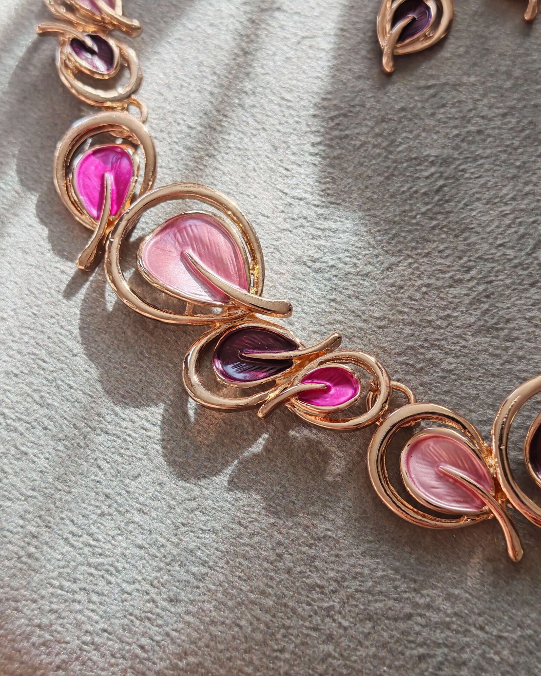 Дамско колие