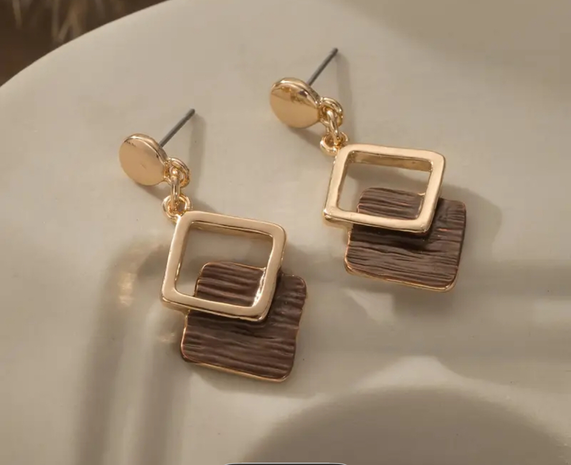 Дамски обици