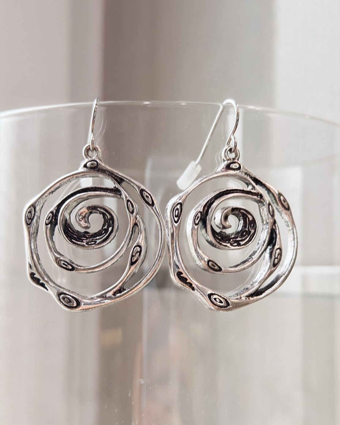 Дамски обици