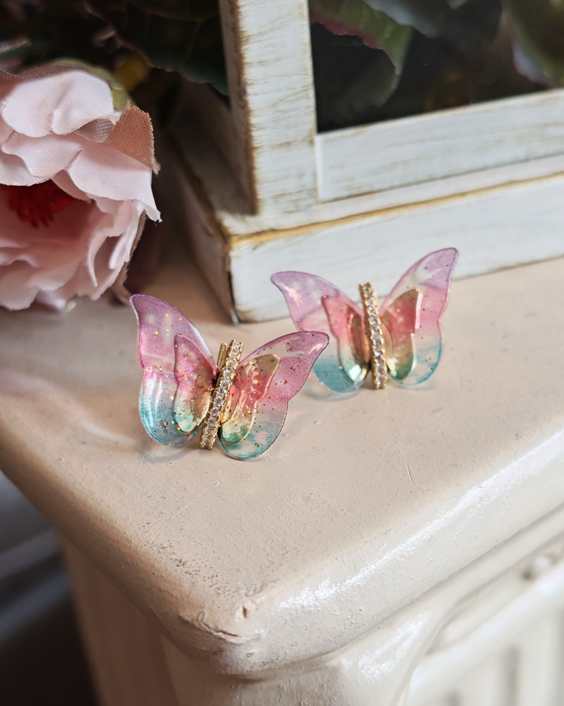 Дамски обици