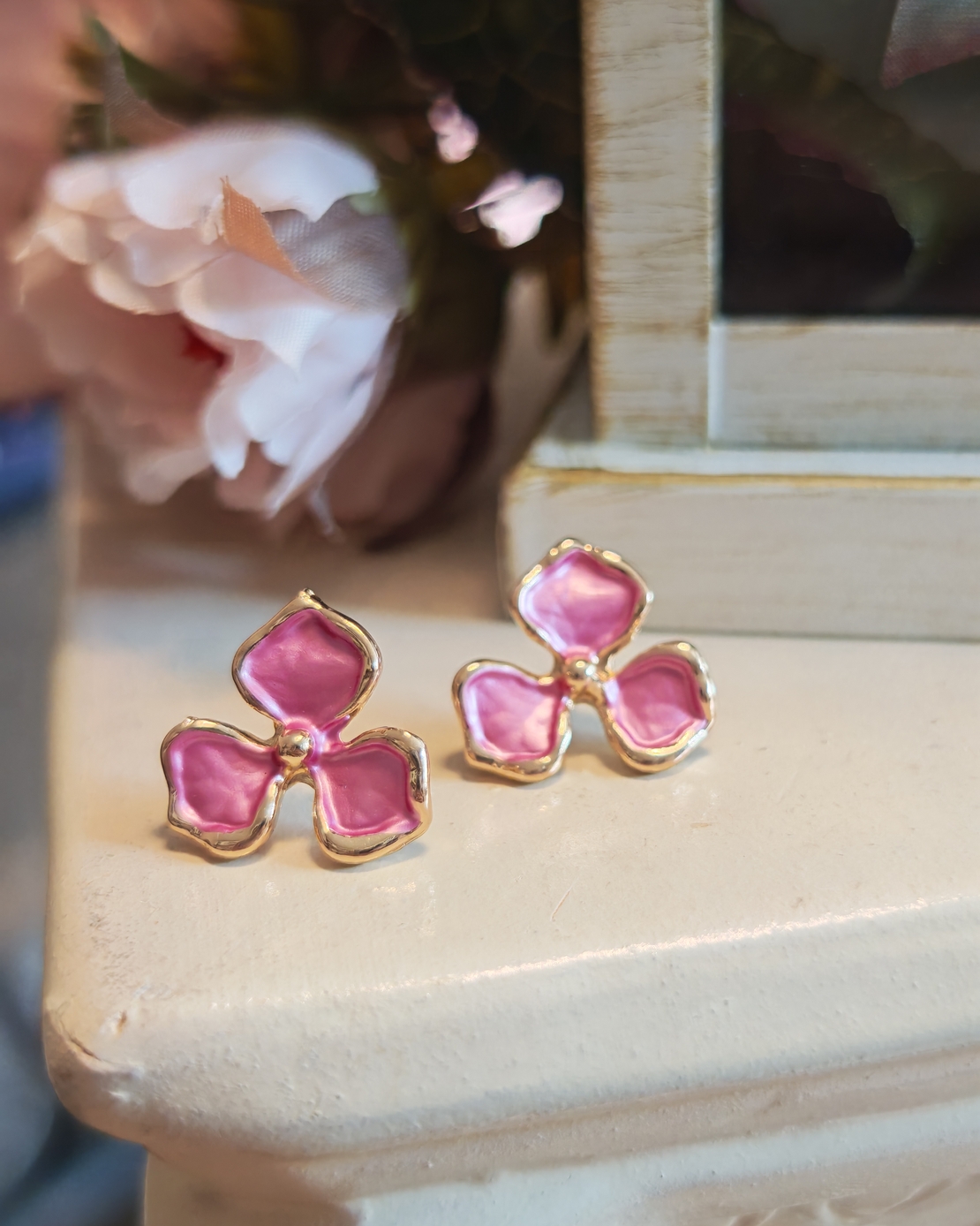 Дамски обици