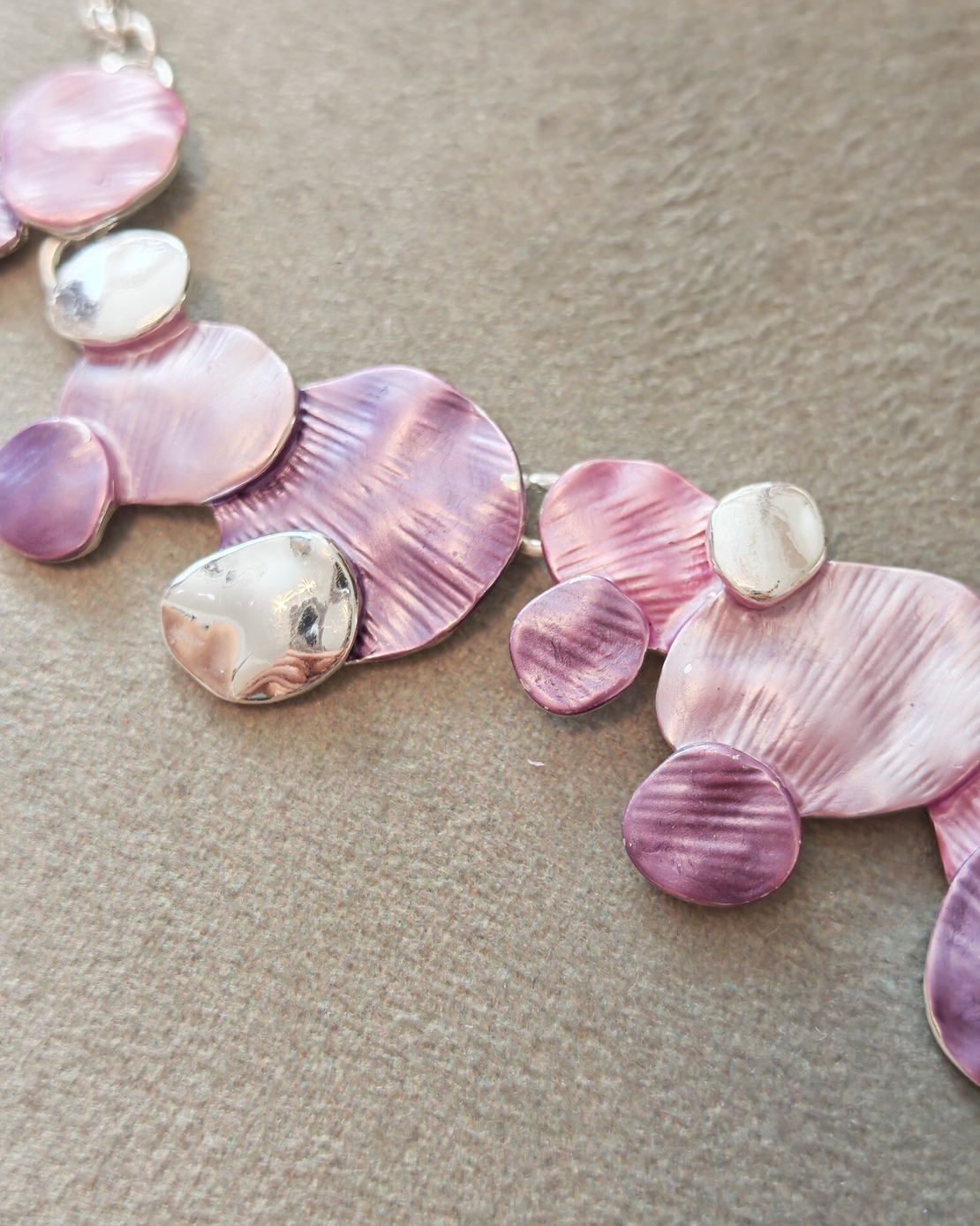 Дамско колие