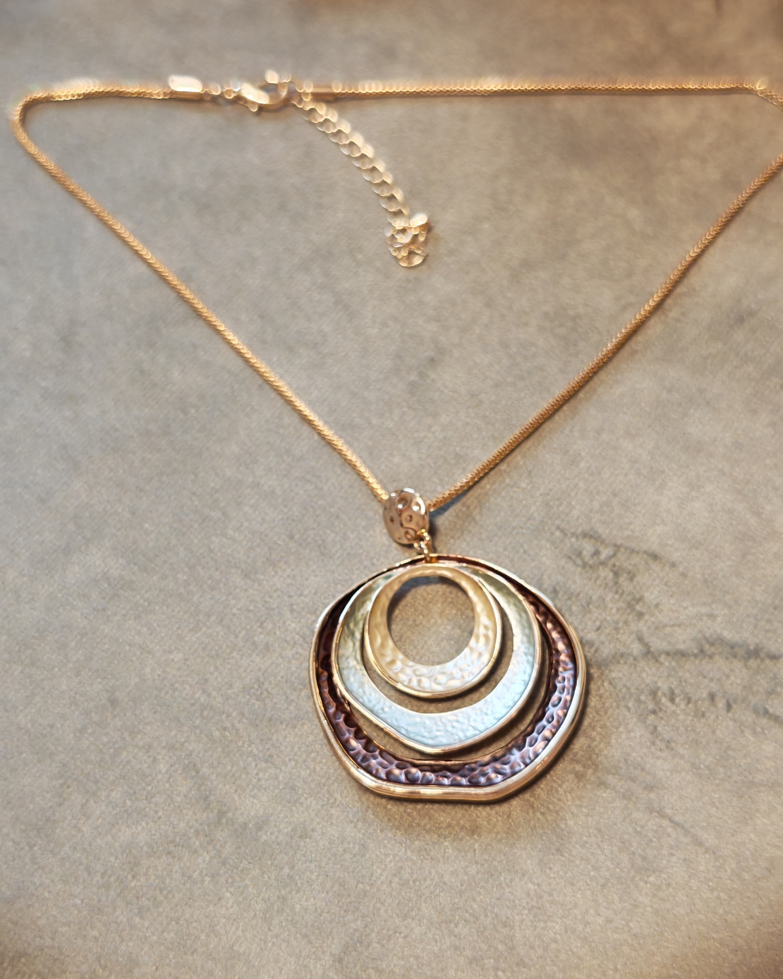 Колие с медальон