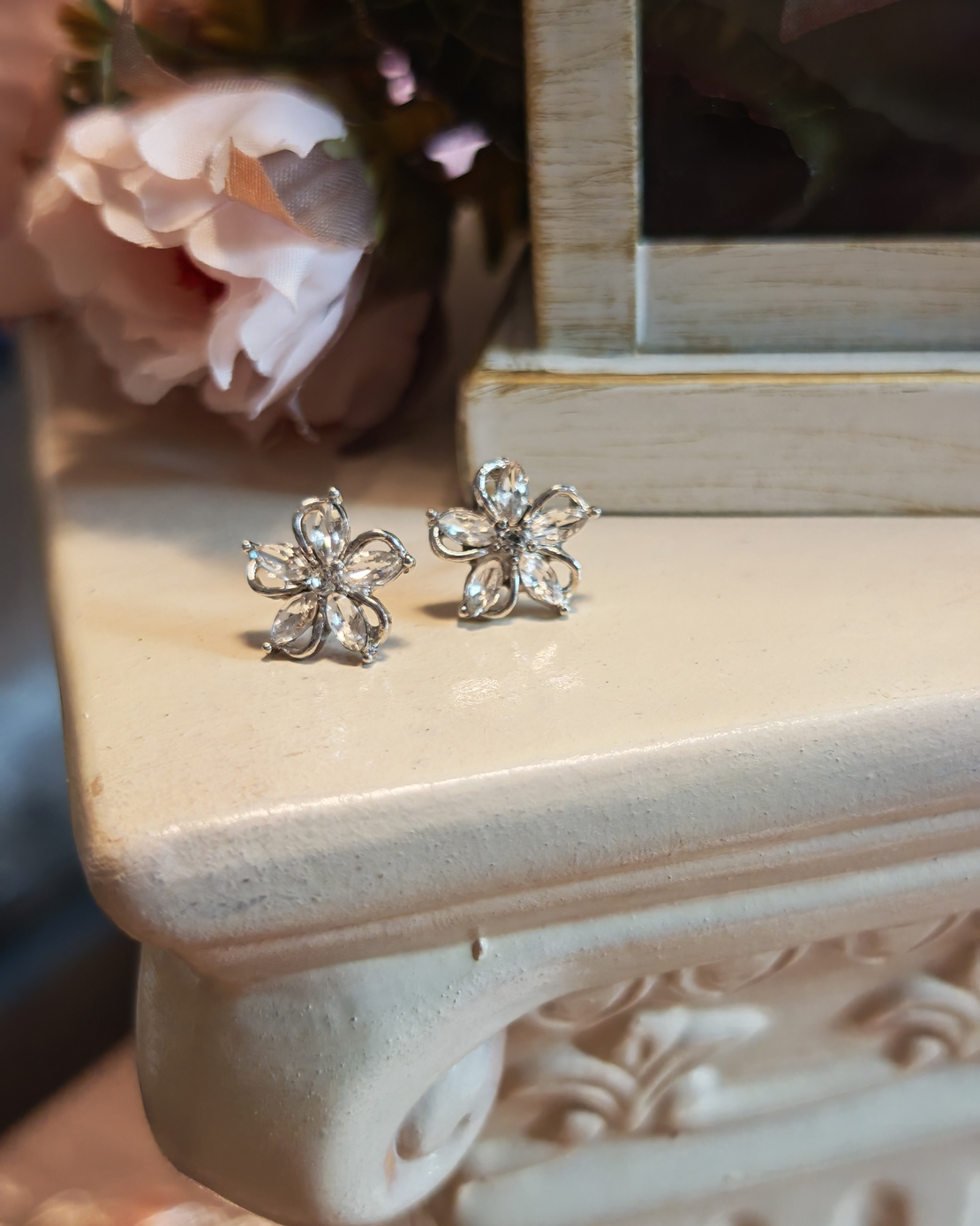 Дамски обици