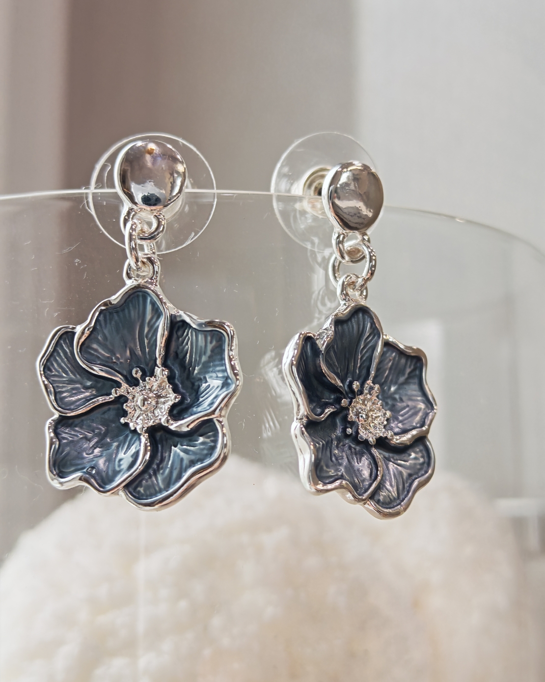 Дамски обици