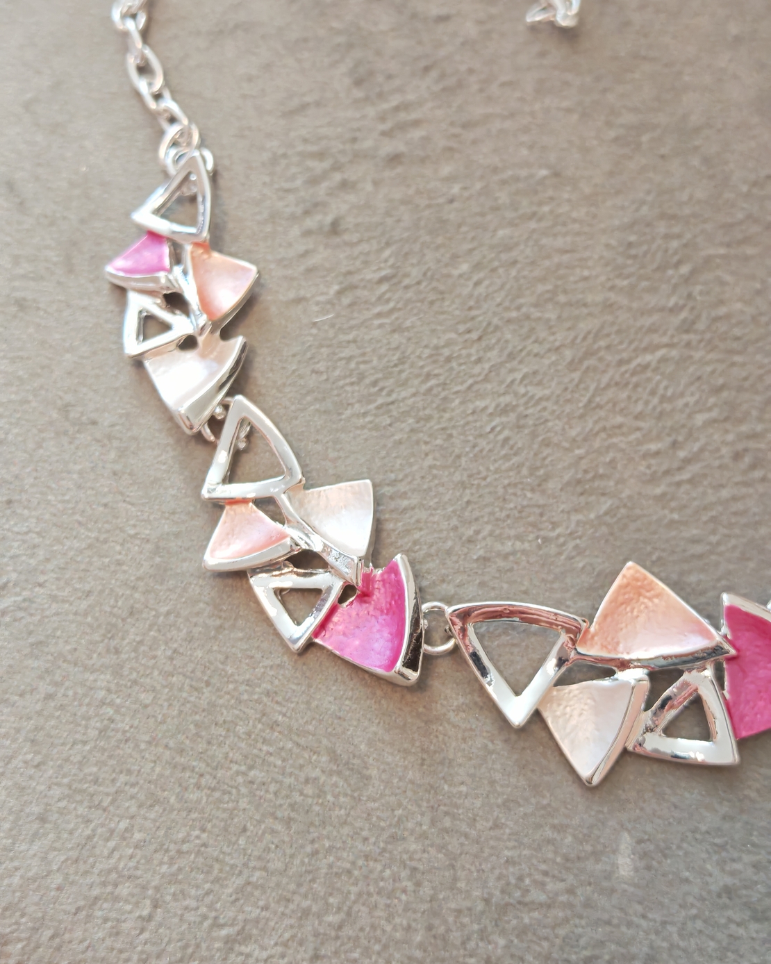 Дамско колие