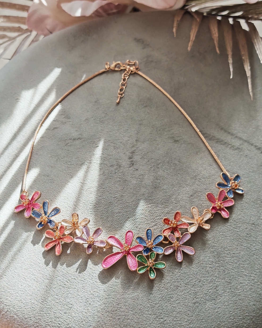 Дамско колие