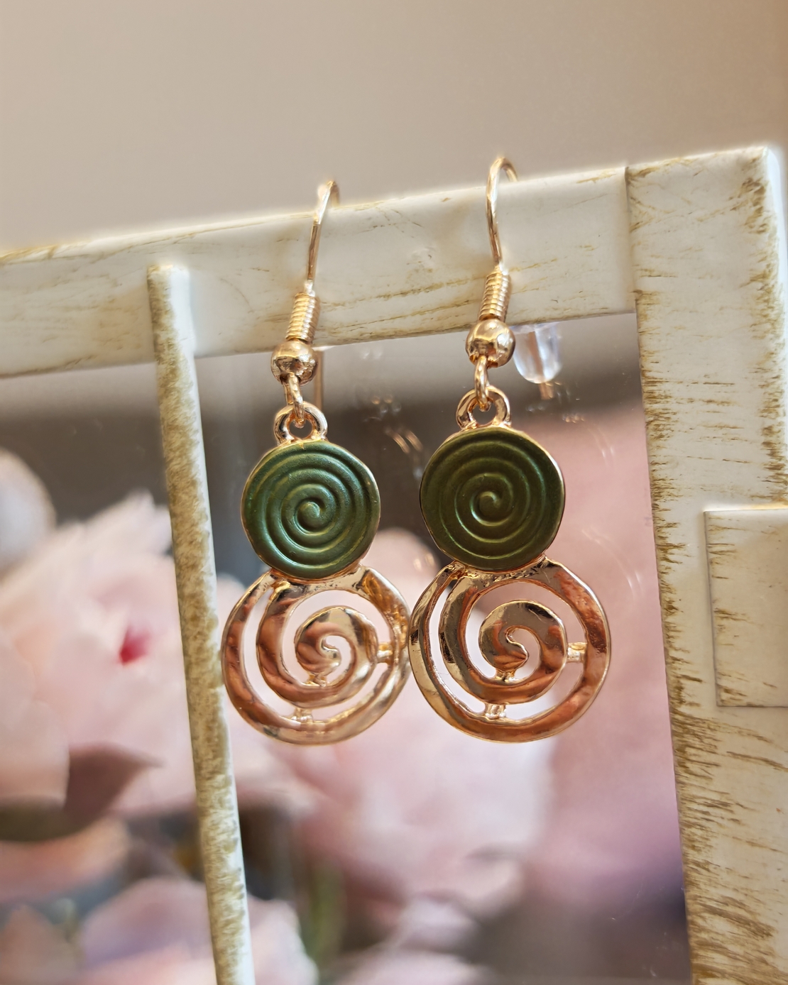 Дамски обици