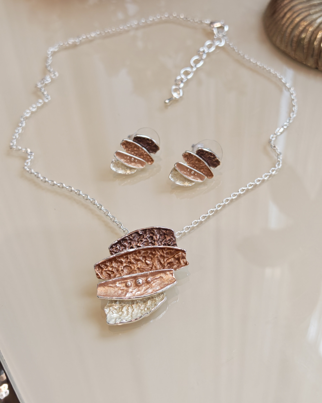 Дамско колие