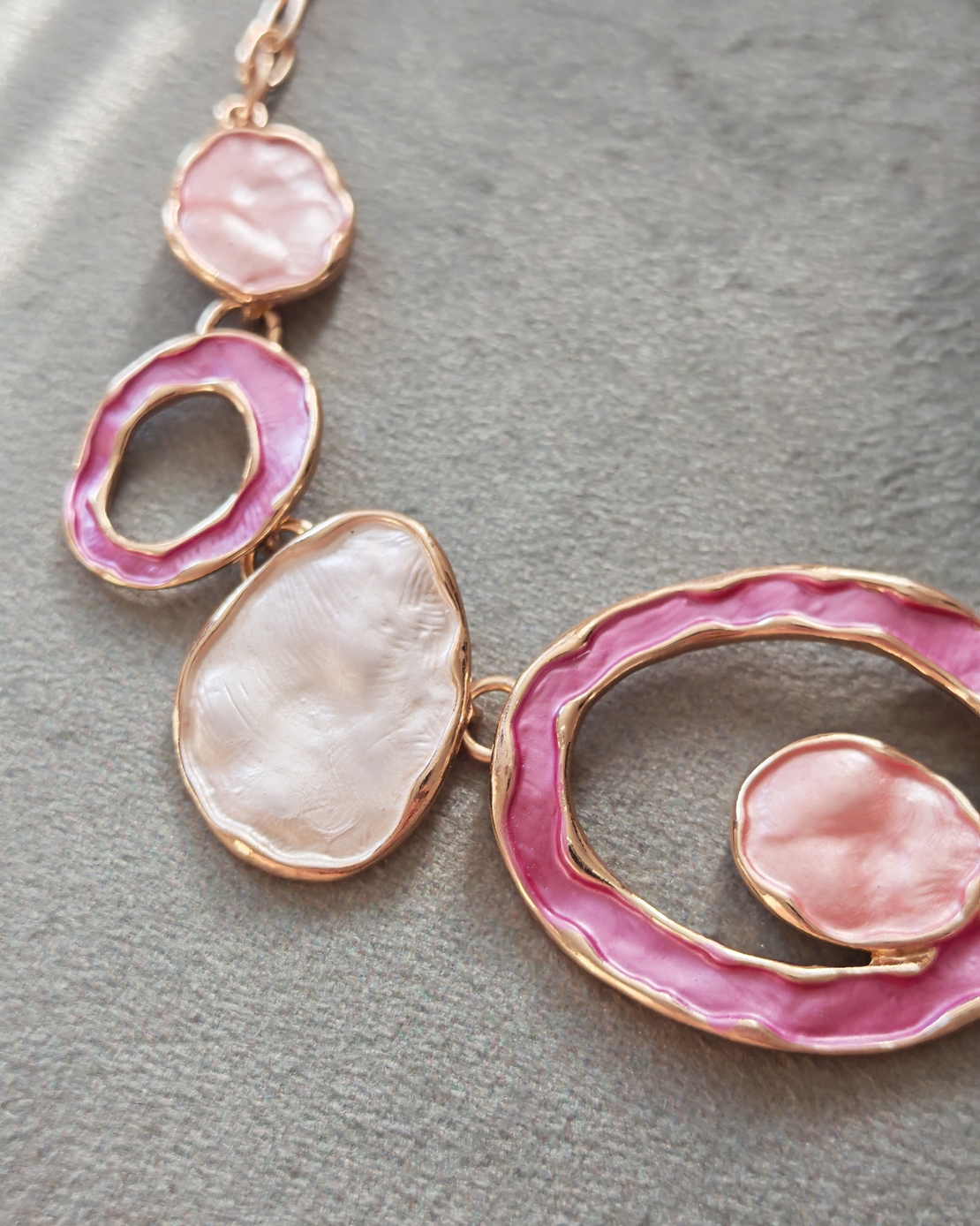 Дамско колие