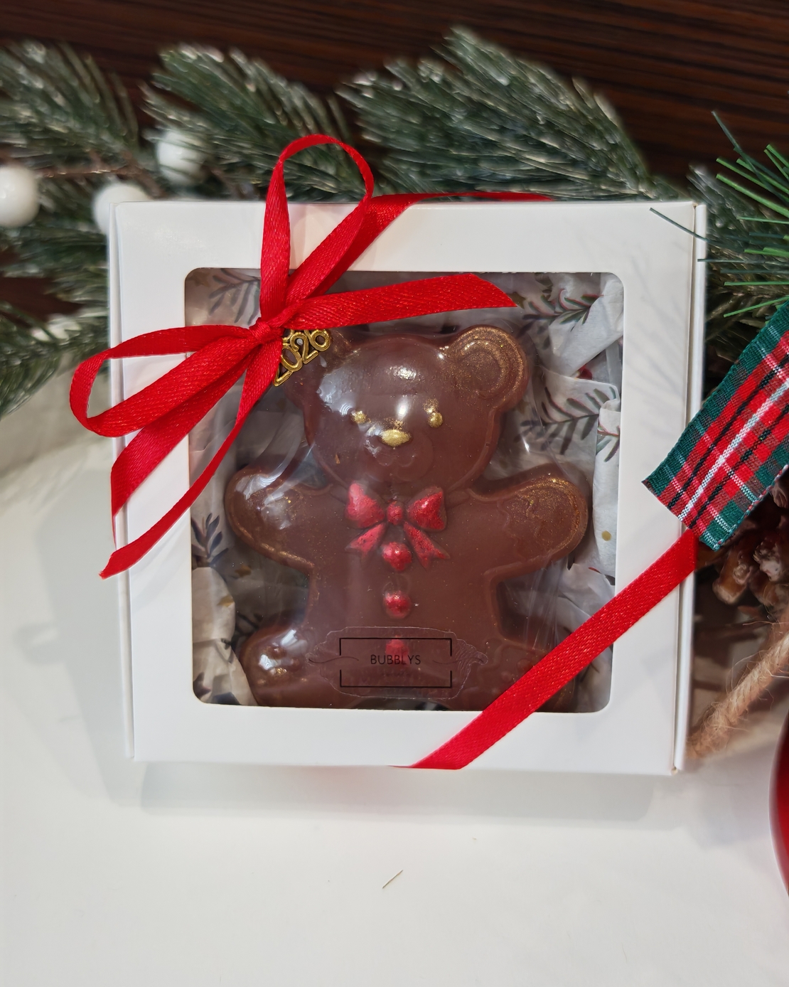 Коледно мече в кутия