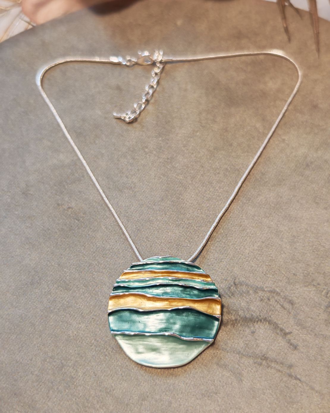 Колие с медальон