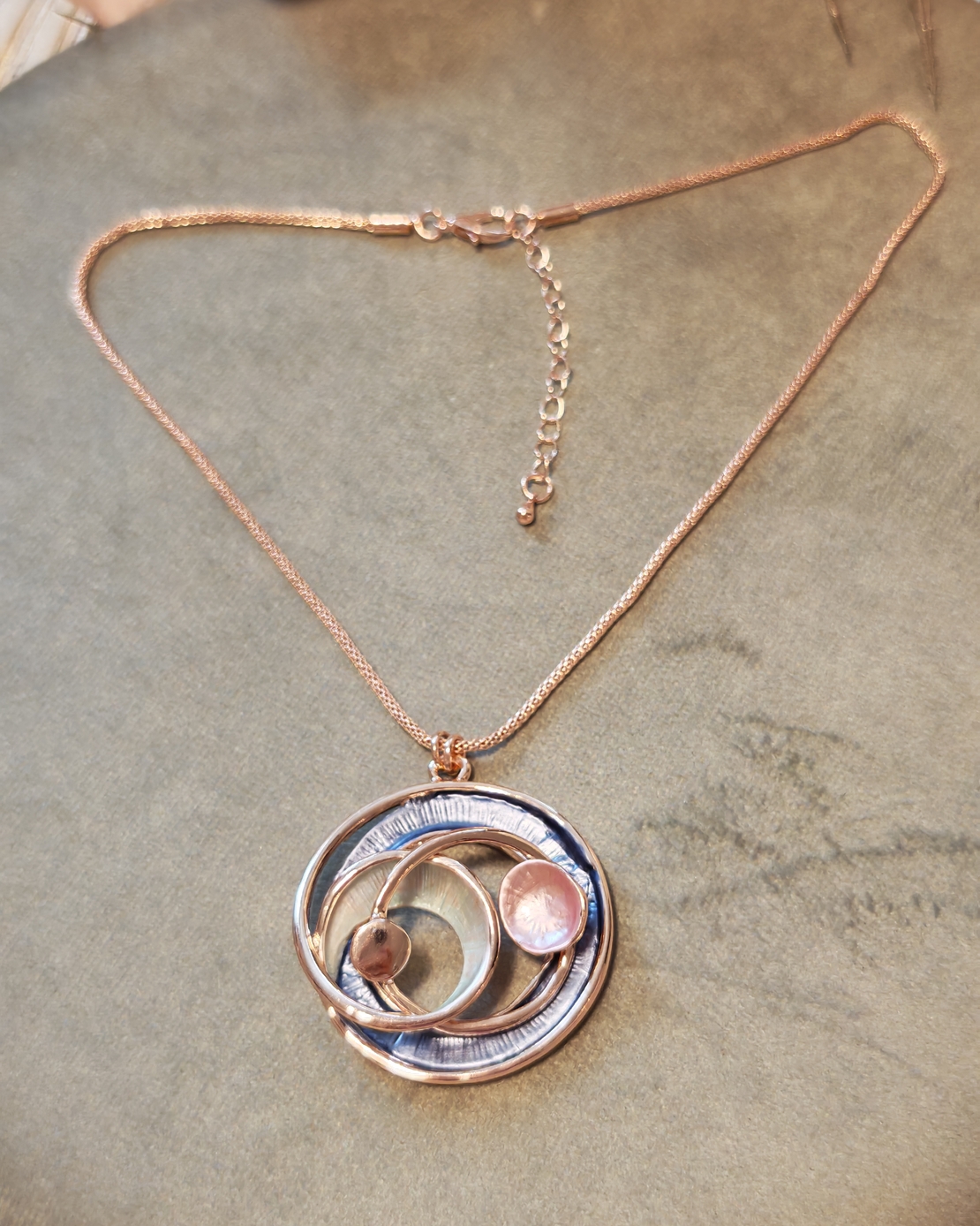 Колие с медальон