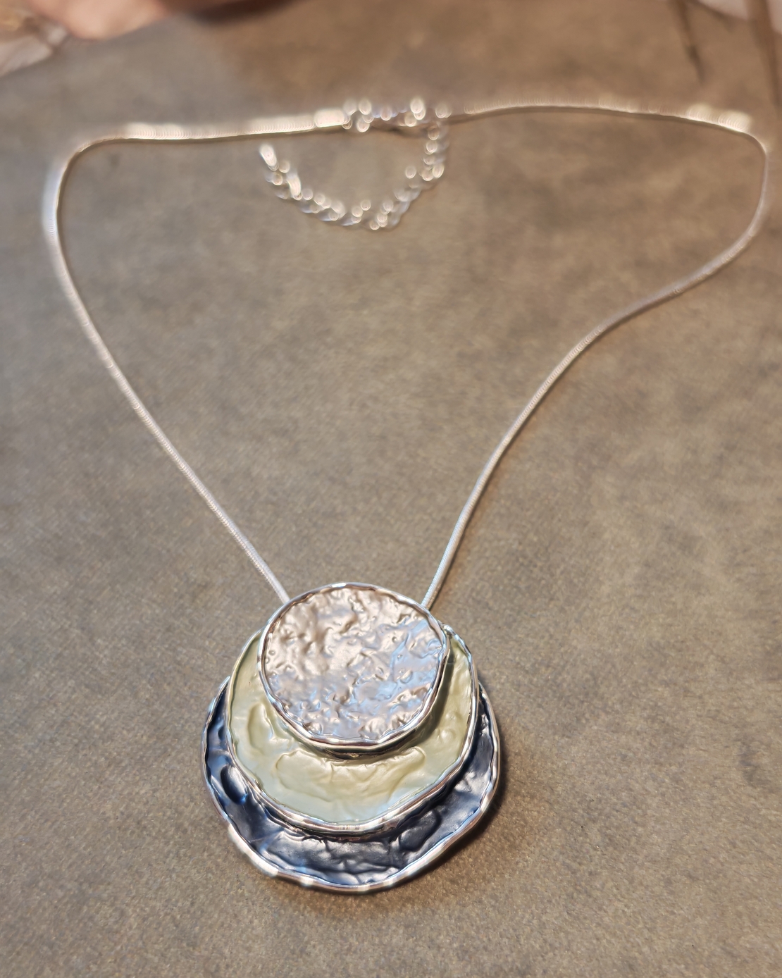 Колие с медальон