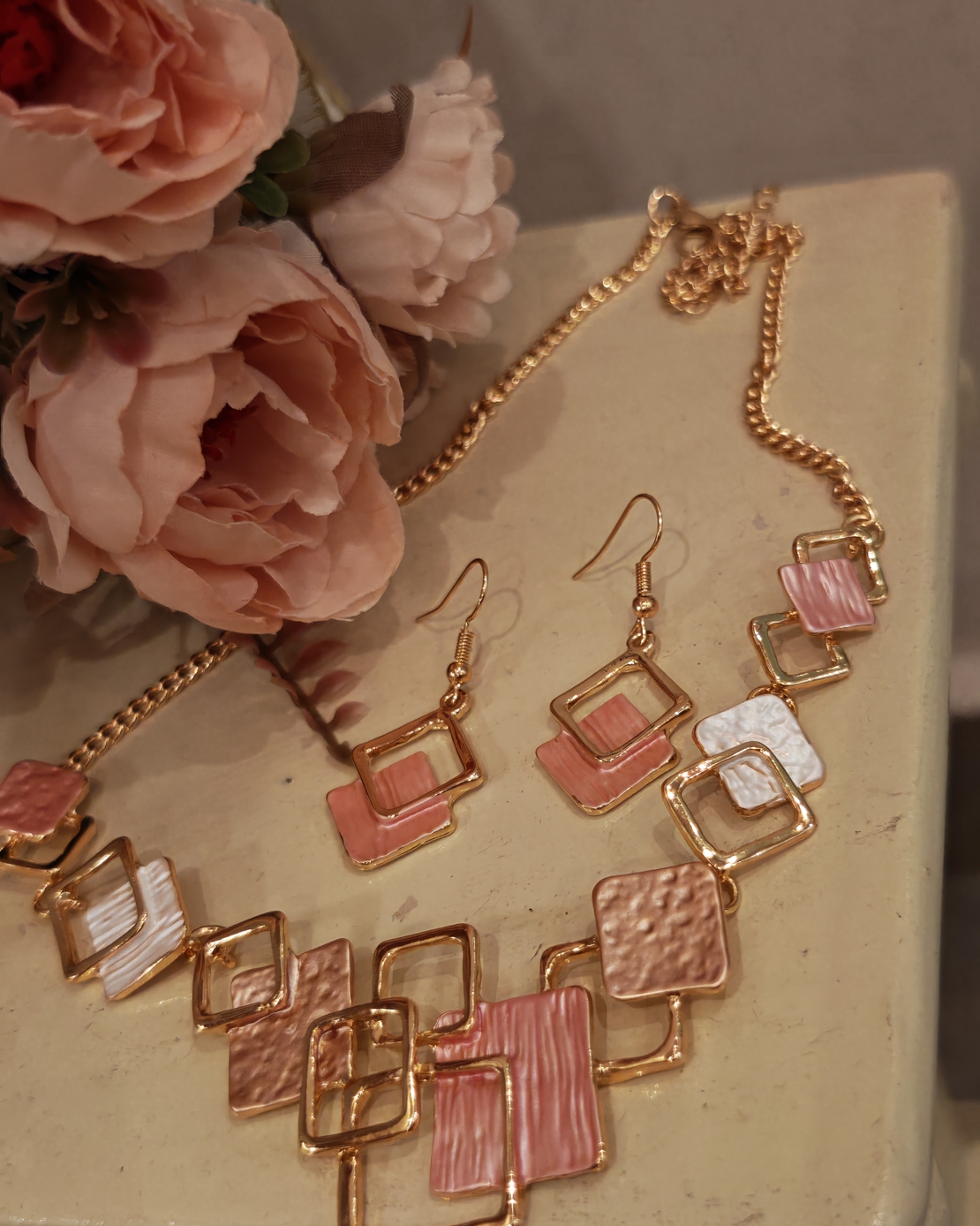 Дамски комплекти