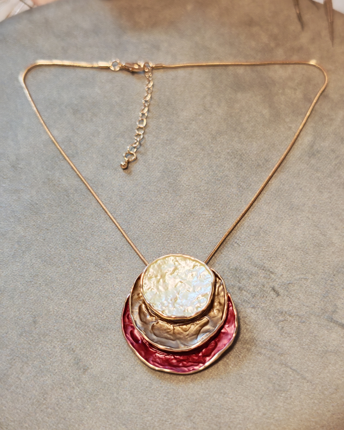 Колие с медальон