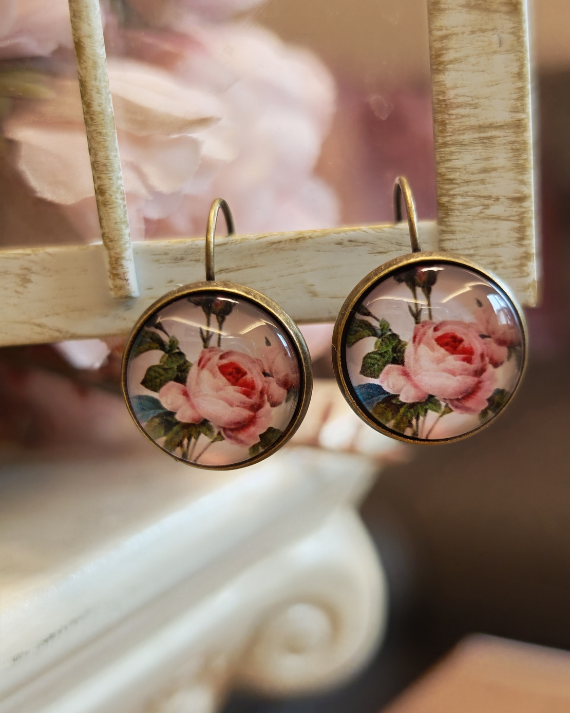 Дамски обици