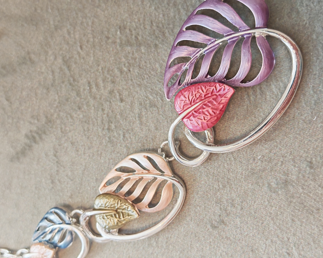 Дамско колие