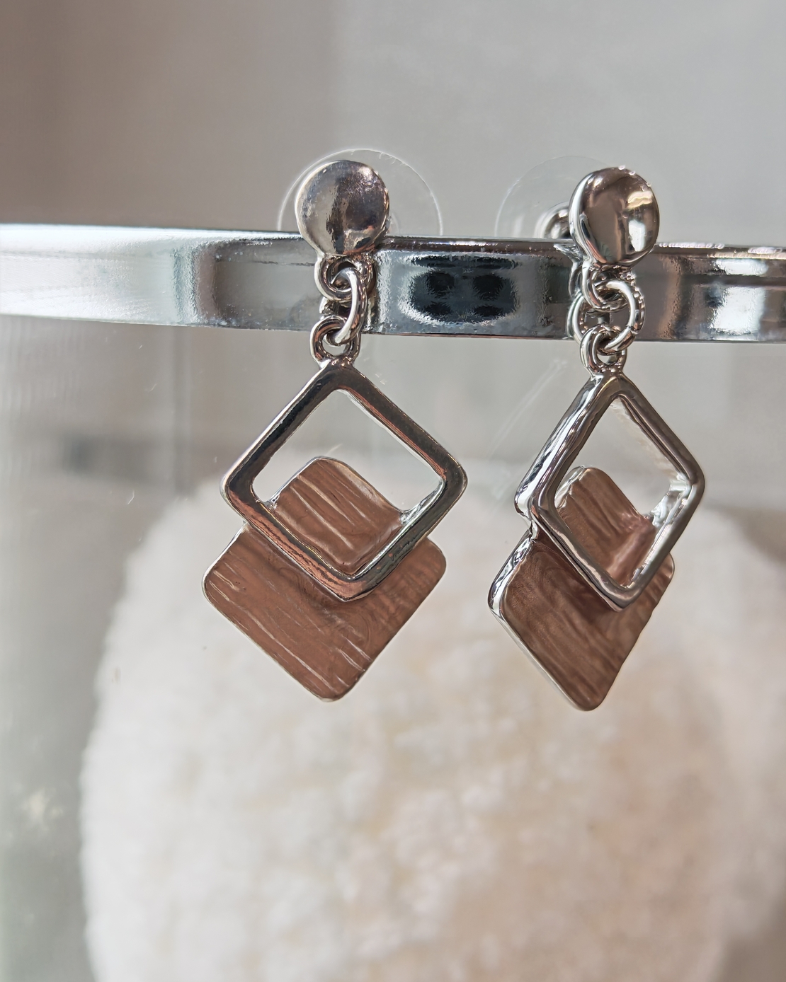 Дамски обици