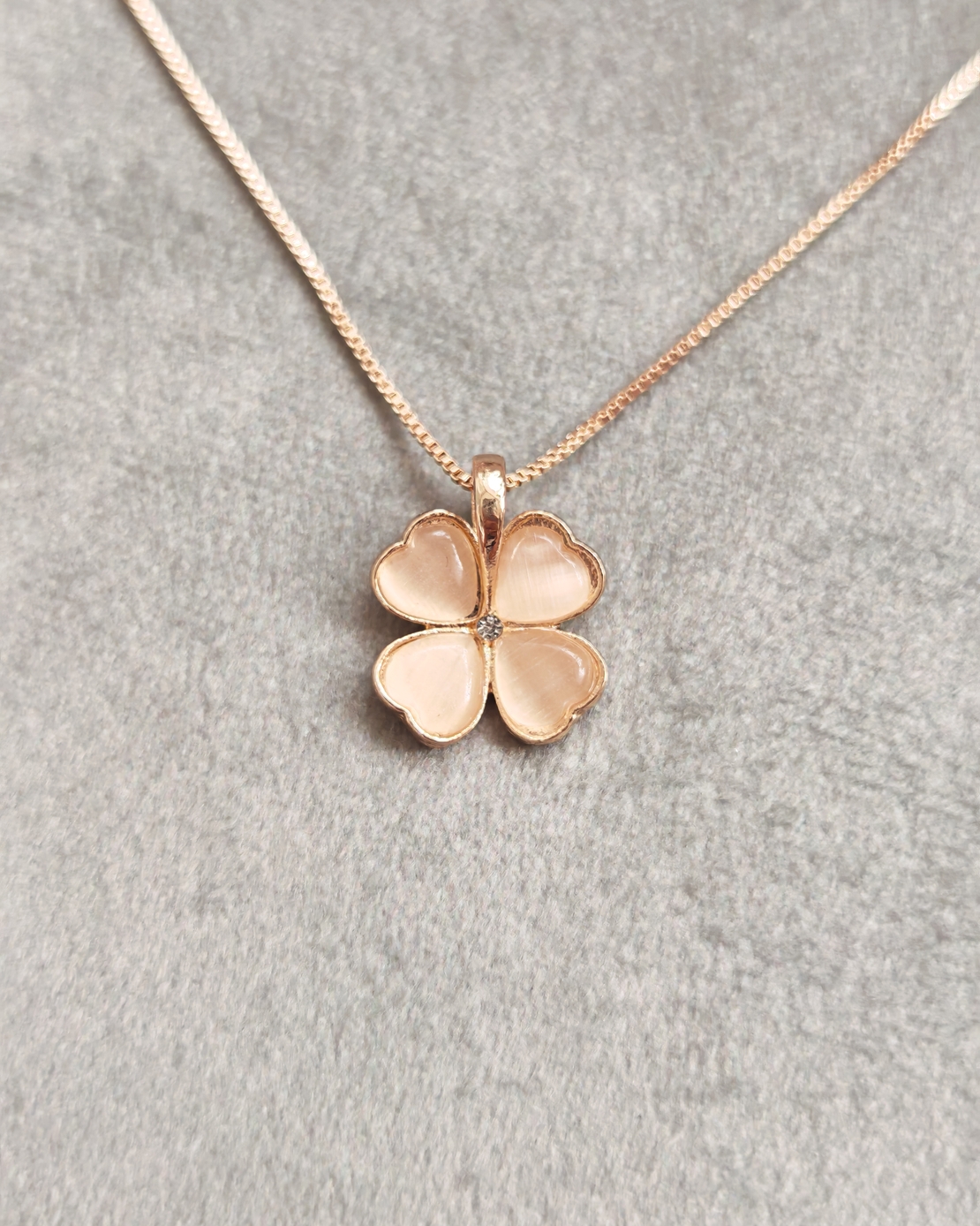 Дамски колиета детелина