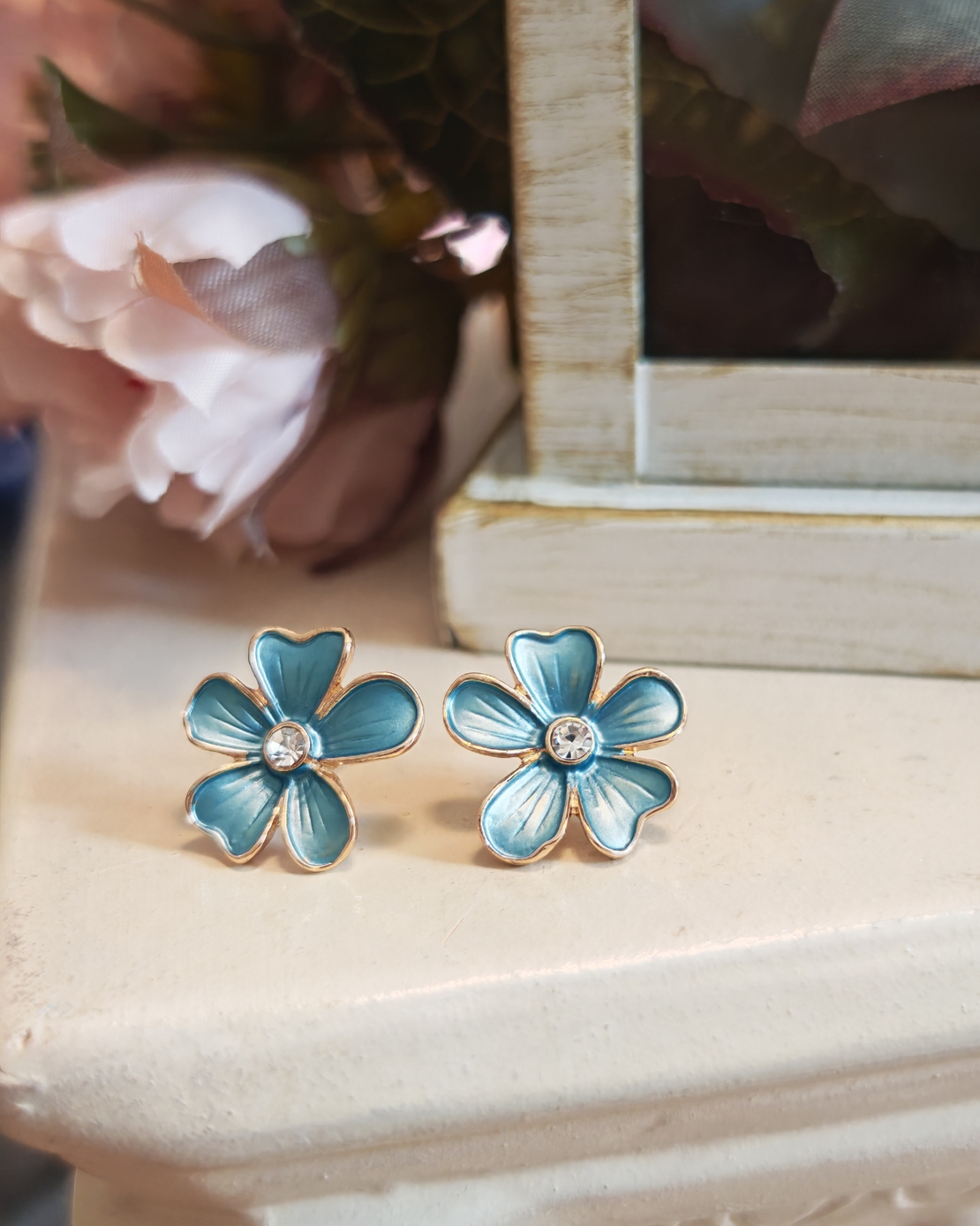 Дамски обици