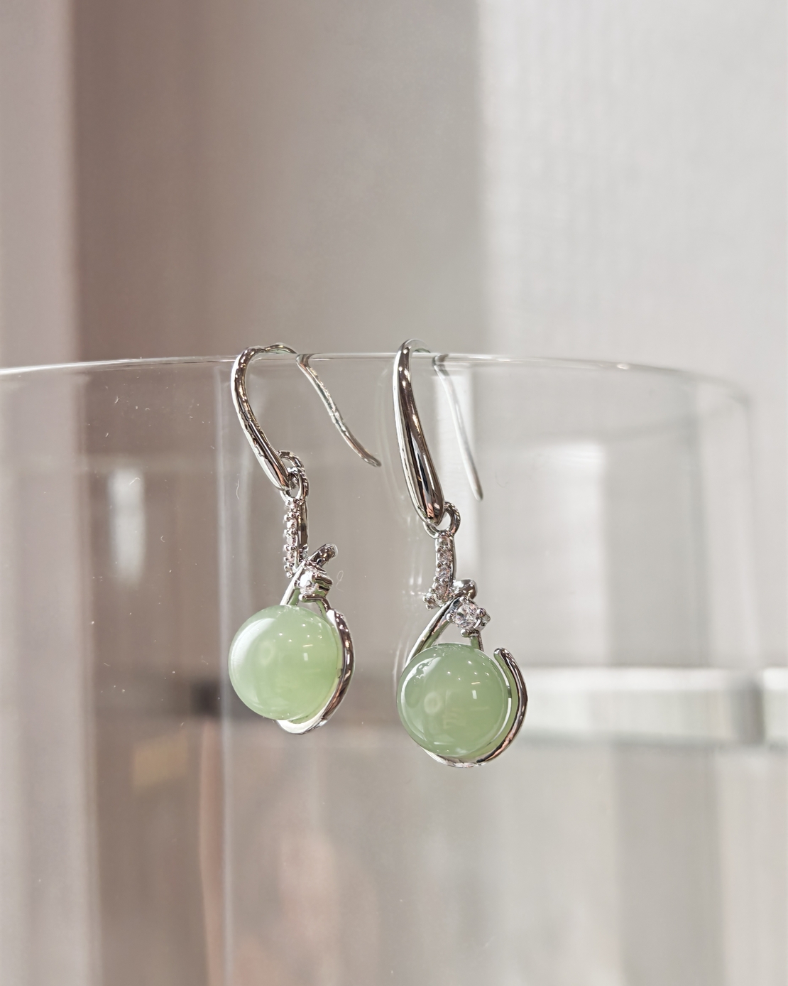 Дамски обици