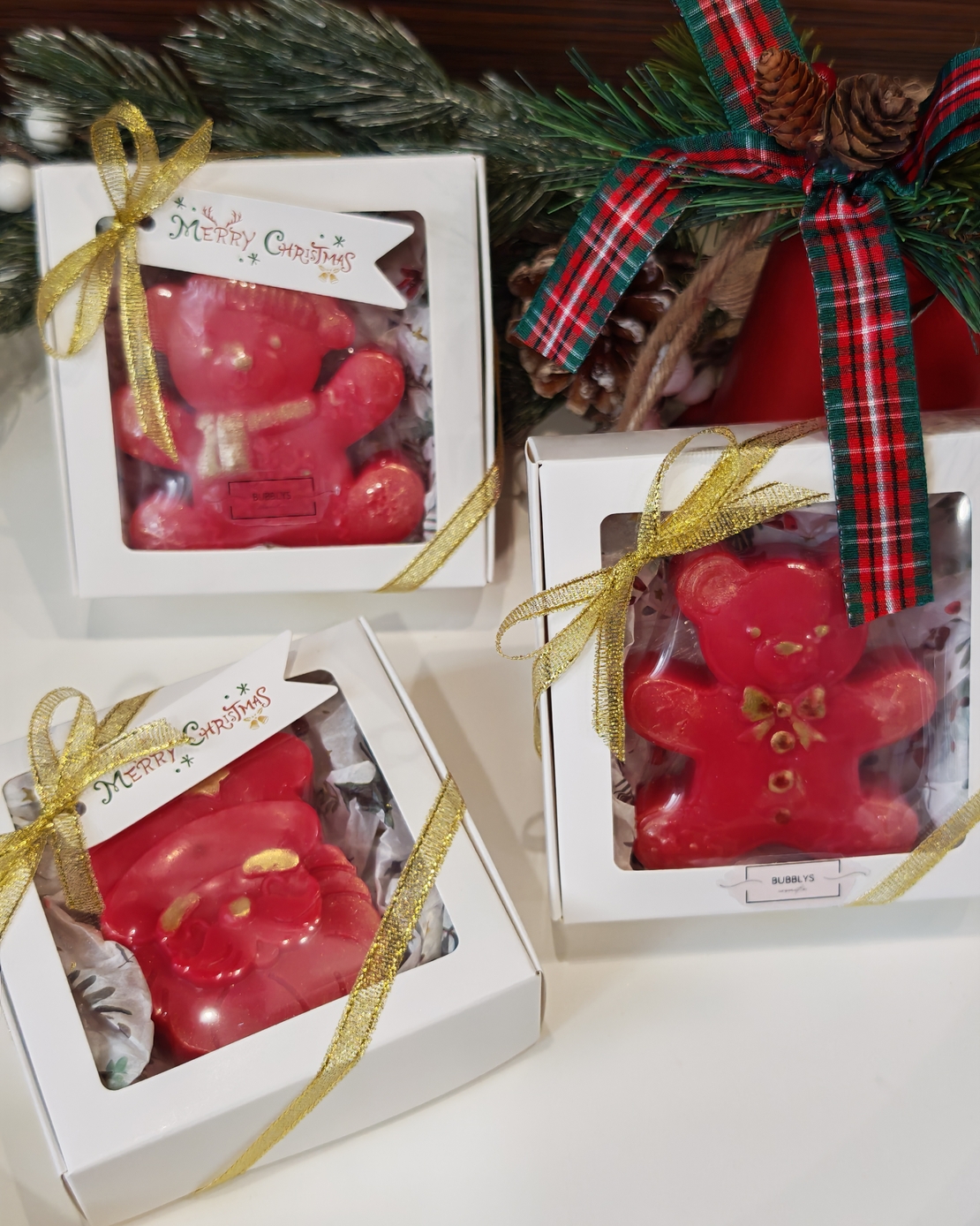 Коледно мече в кутия