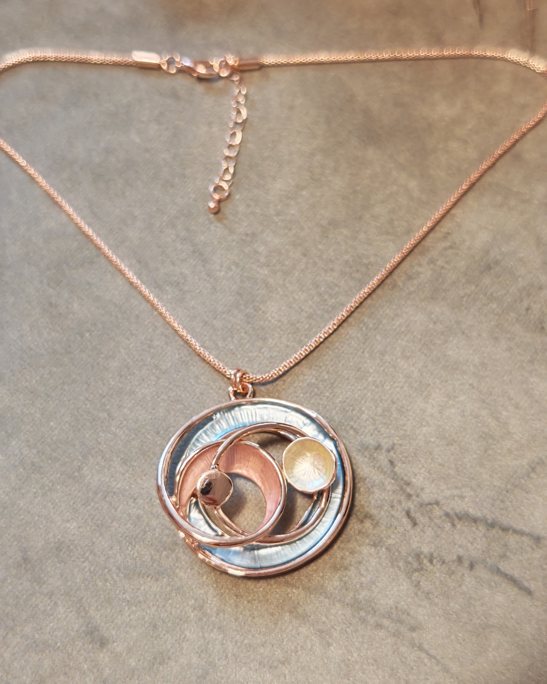 Колие с медальон