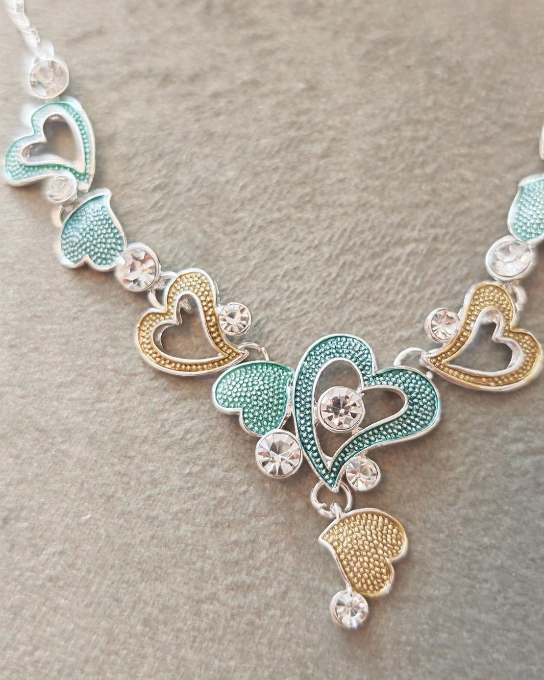 Дамско колие