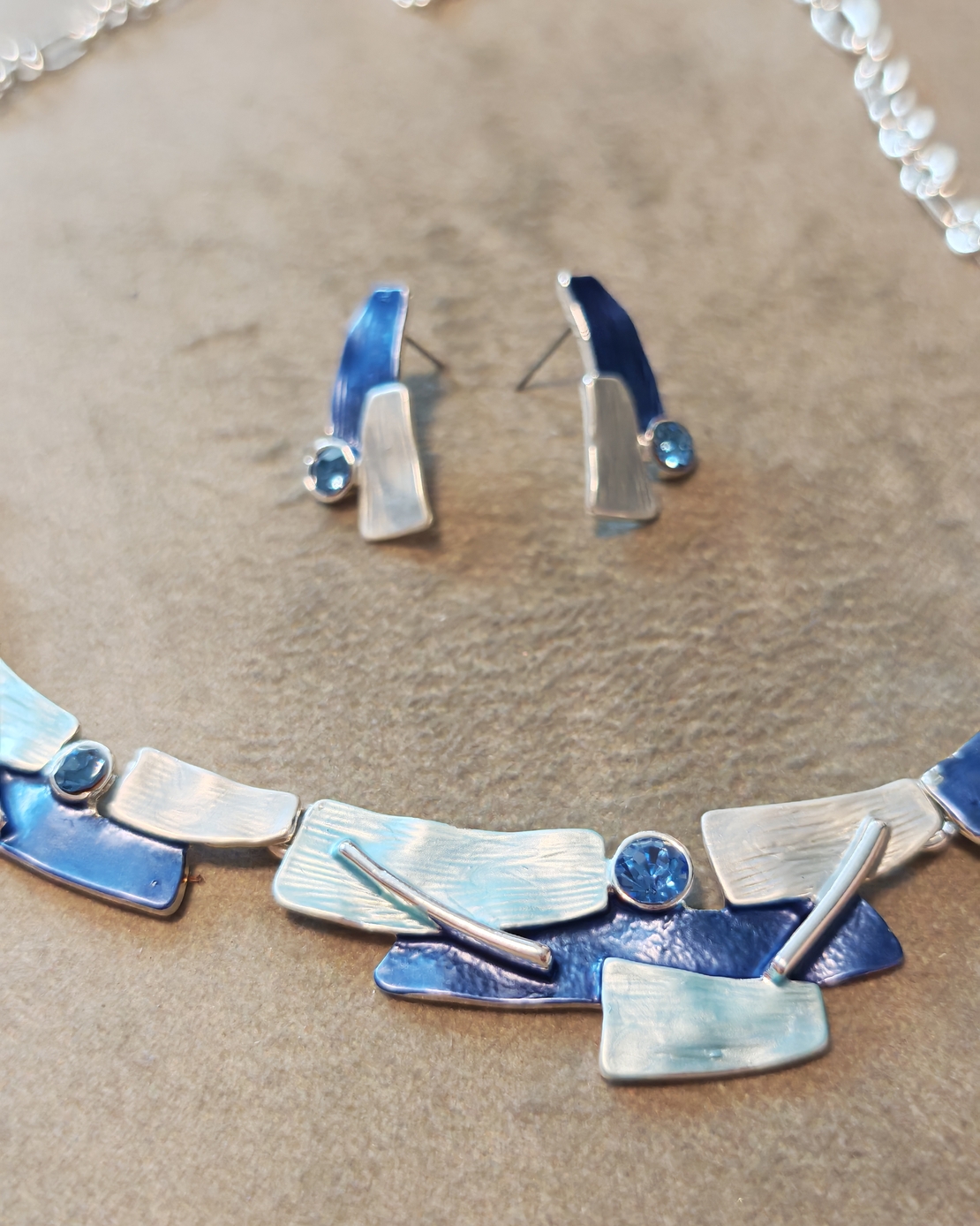 Дамско колие