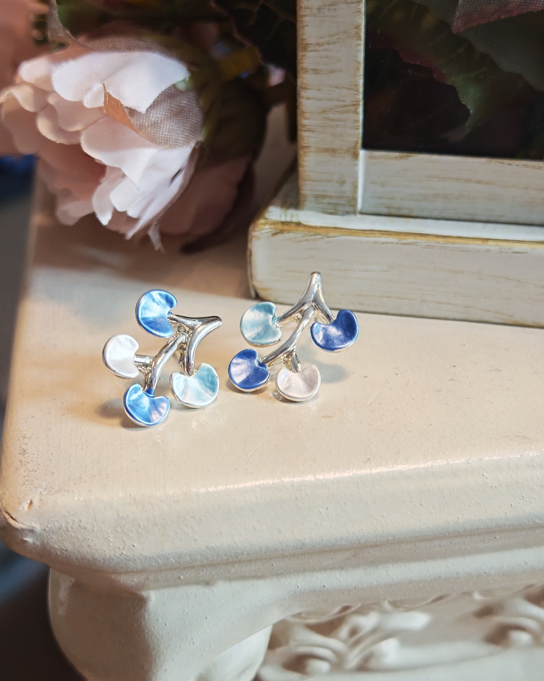 Дамски обици