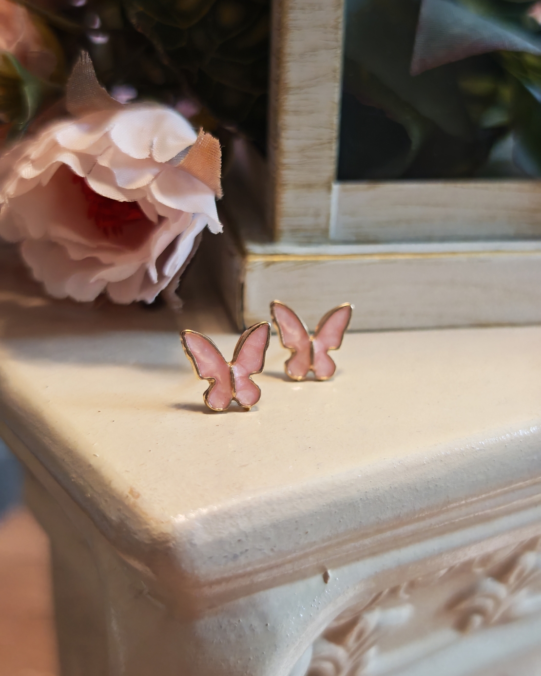 Дамски обици