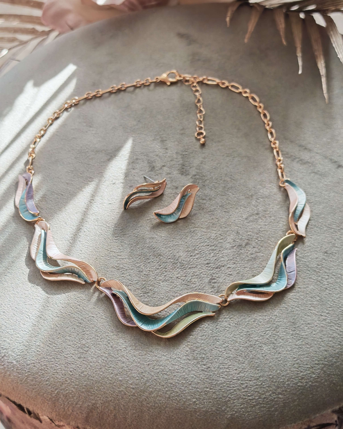 Дамско колие