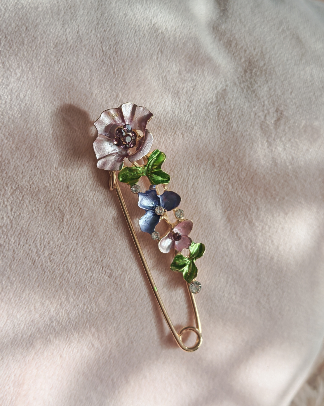 Брошка букет