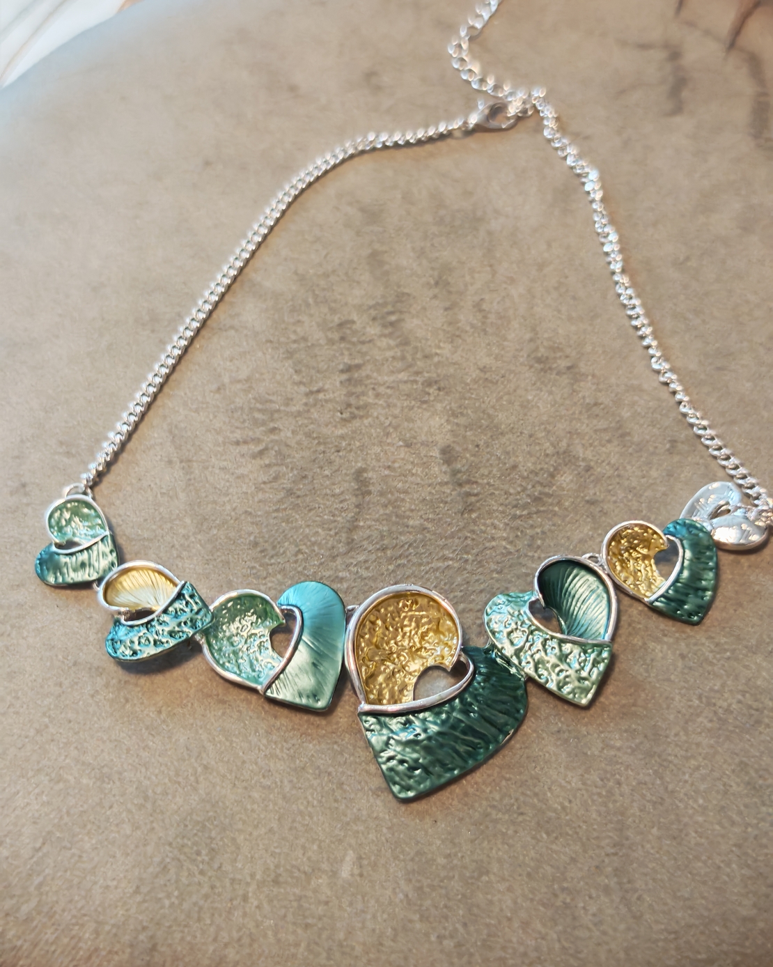 Дамско колие