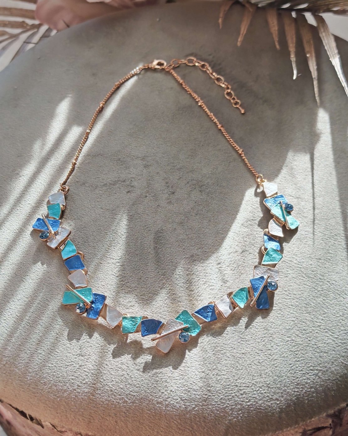 Дамско колие