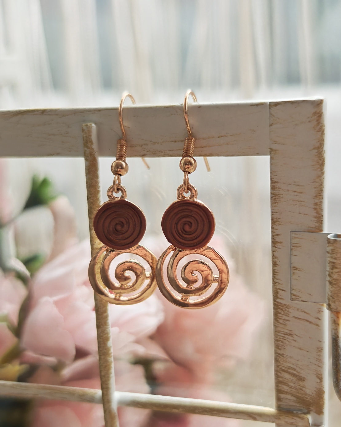 Дамска обици