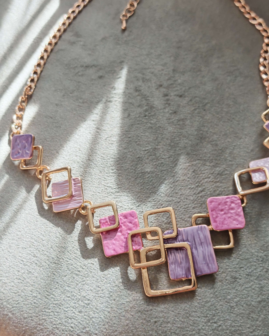 Дамско колие