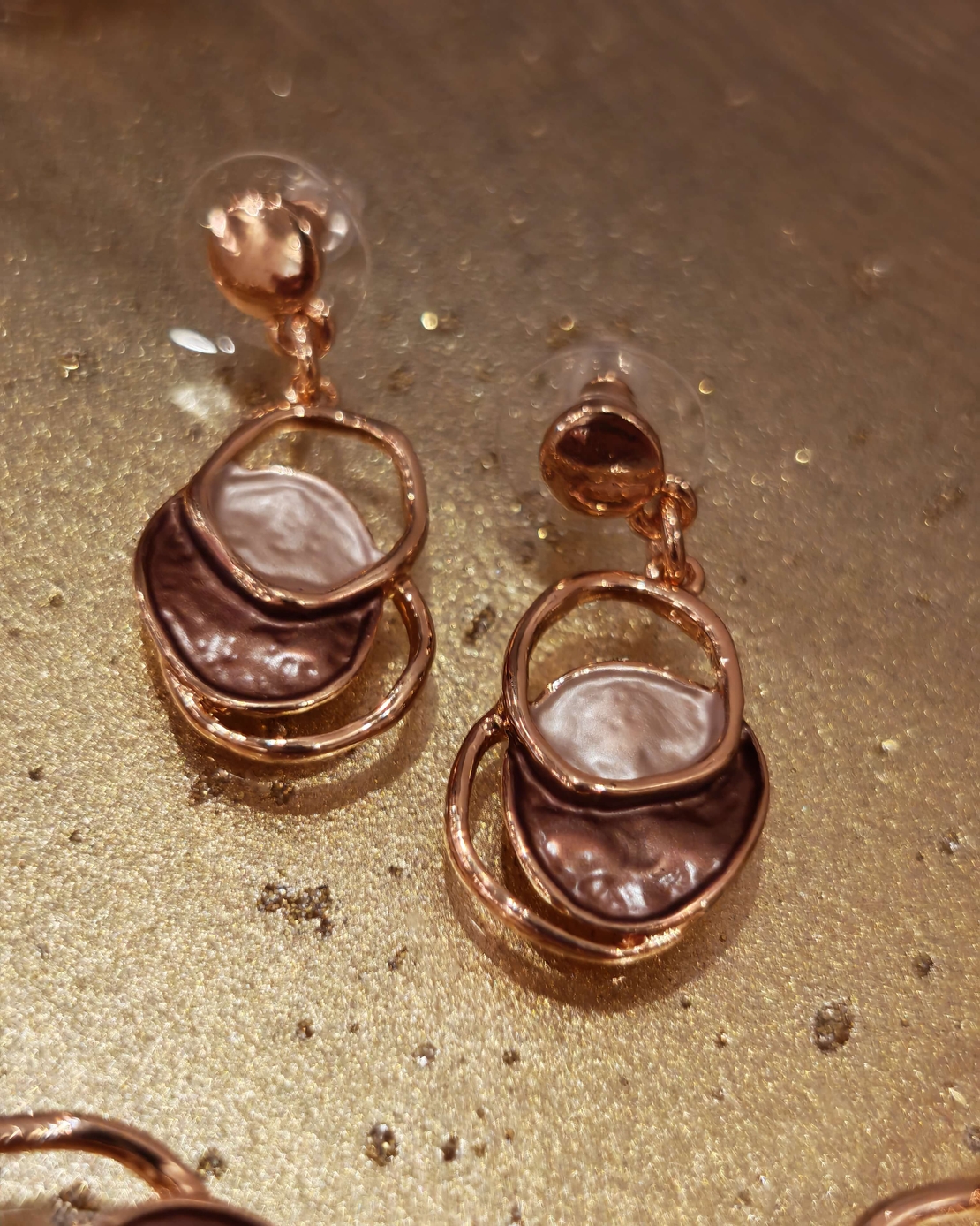 Дамски обици