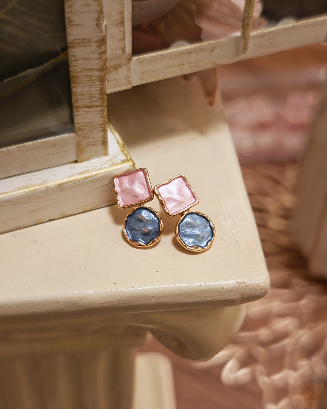 Дамски обици