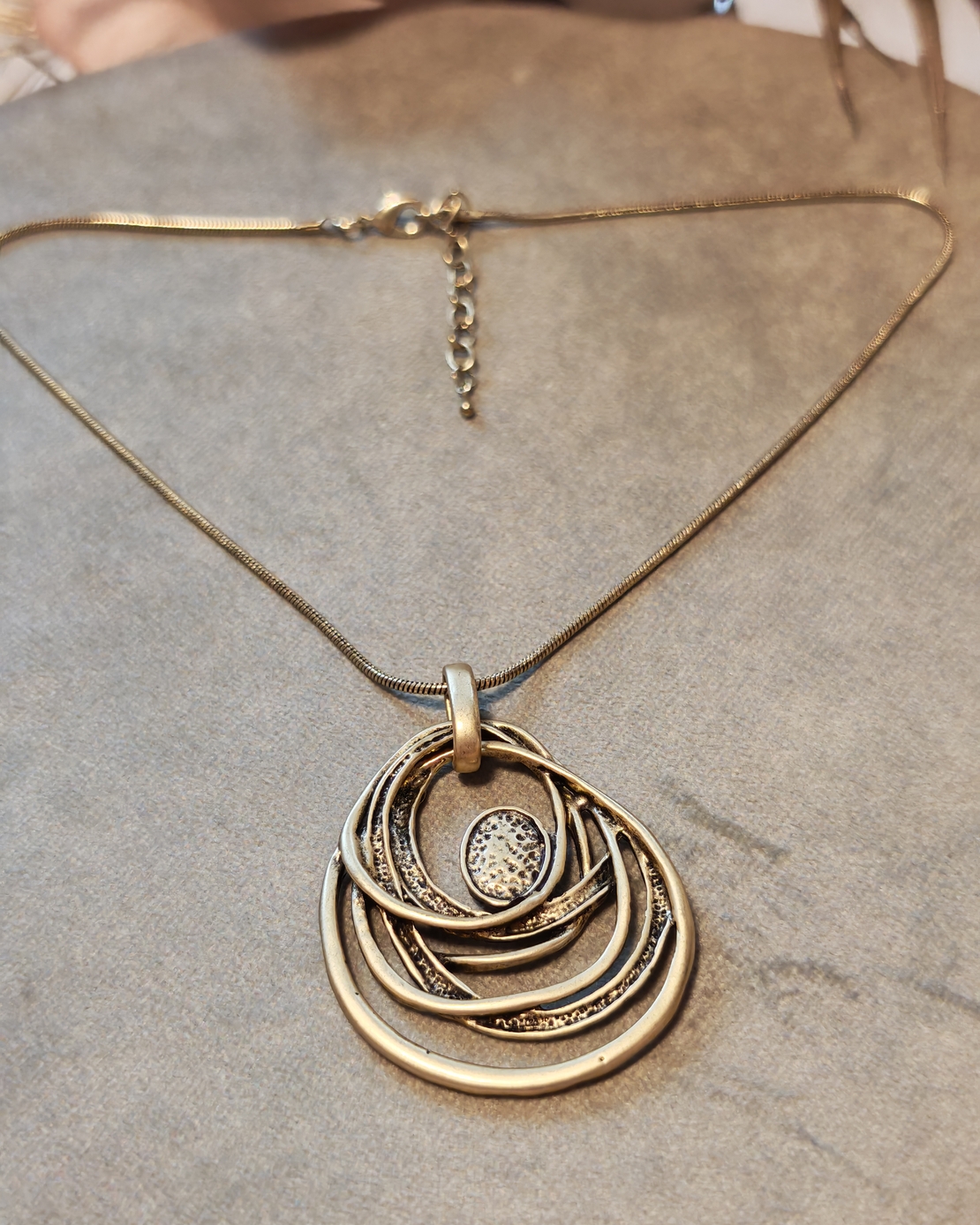 Колие с медальон