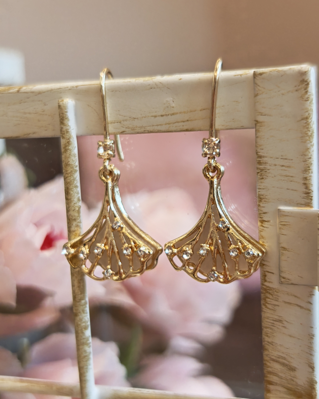 Дамски обици