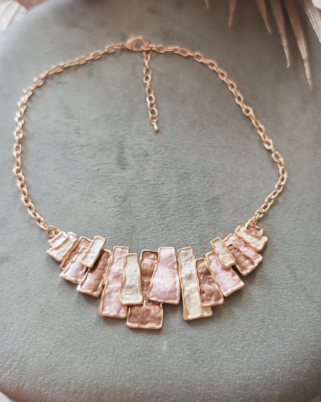 Дамска колиета