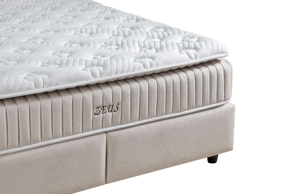 Тапицирано легло ZEUS - VOOLA