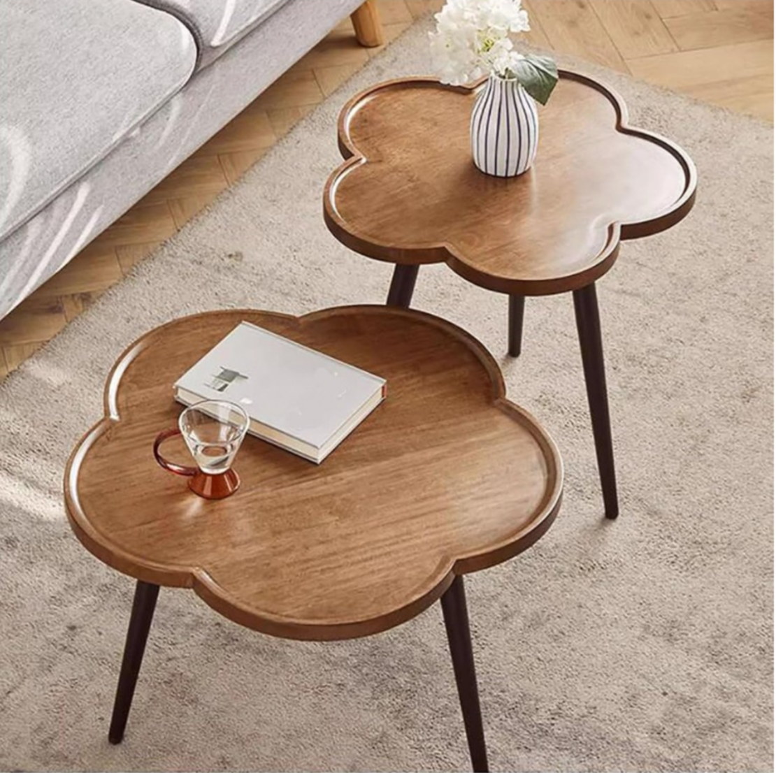 Комплект от две маси цвете