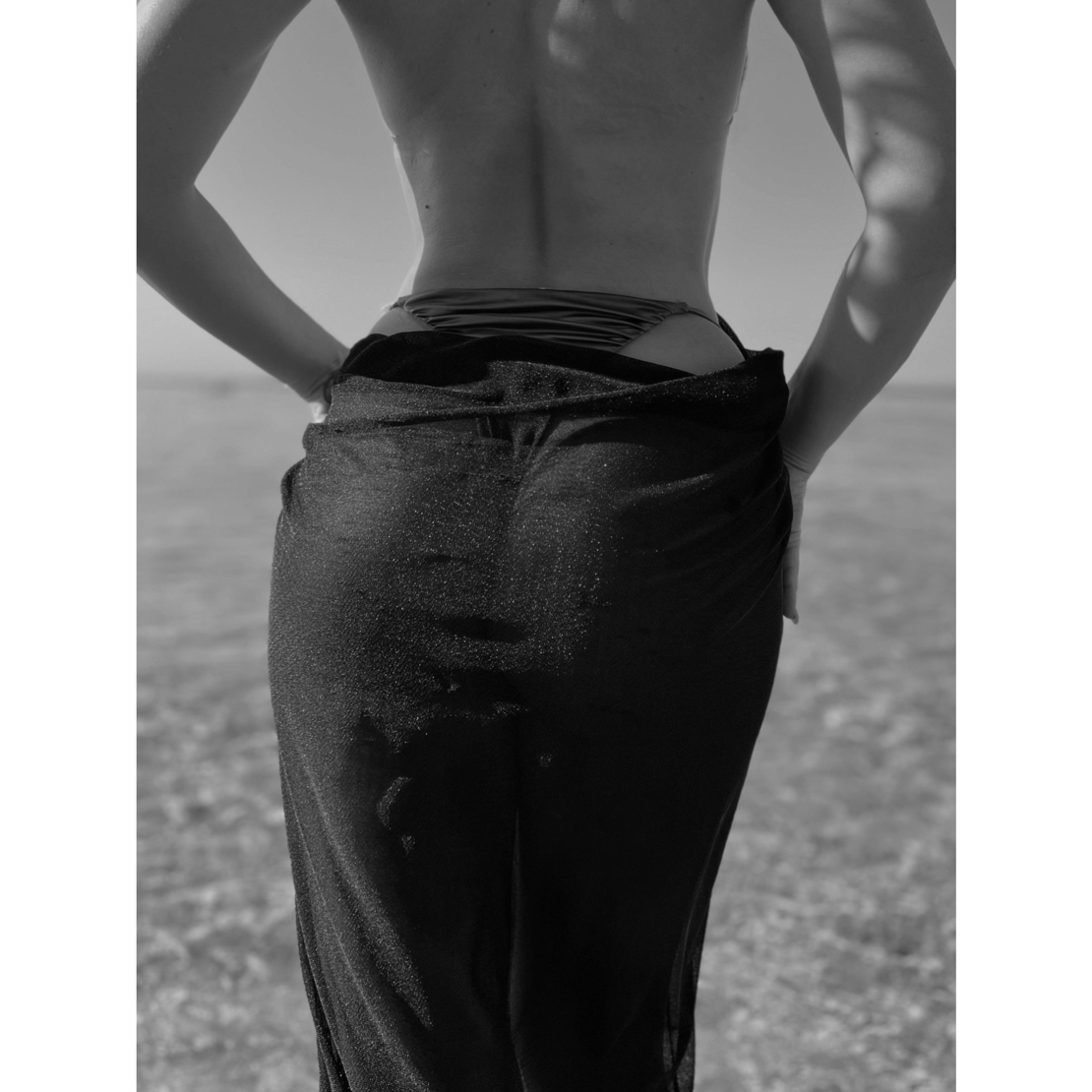 APHRODITE black pareo