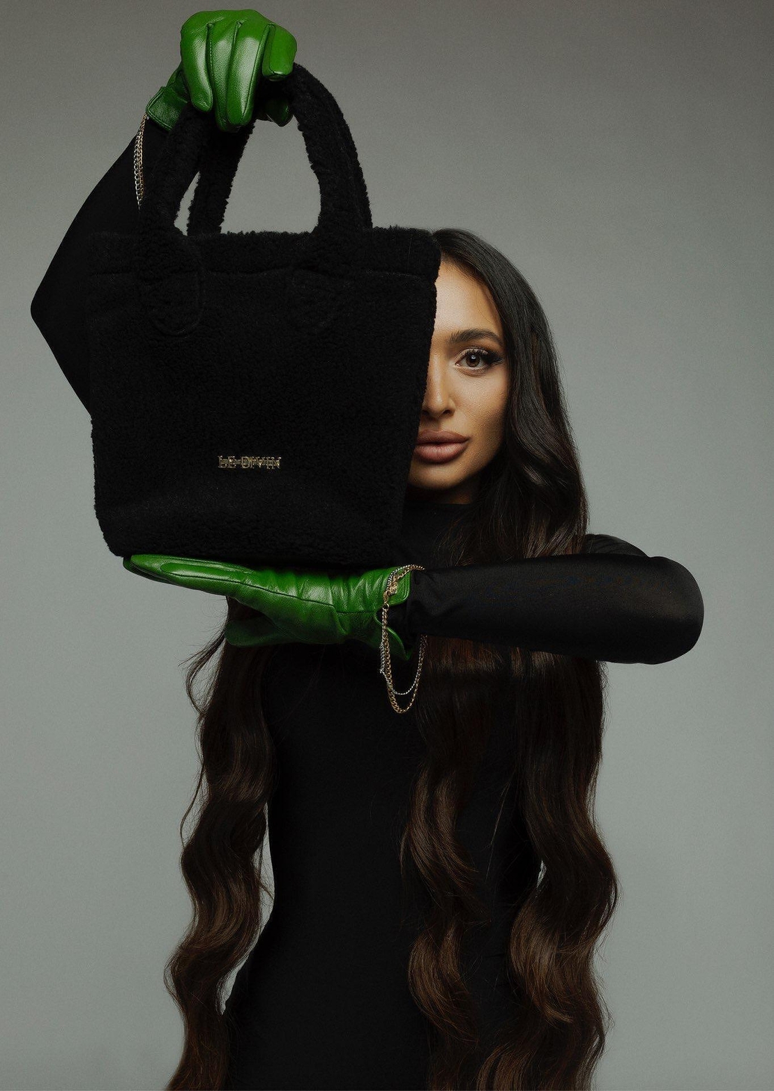 LE MUSE BOUCLÈE BLACK