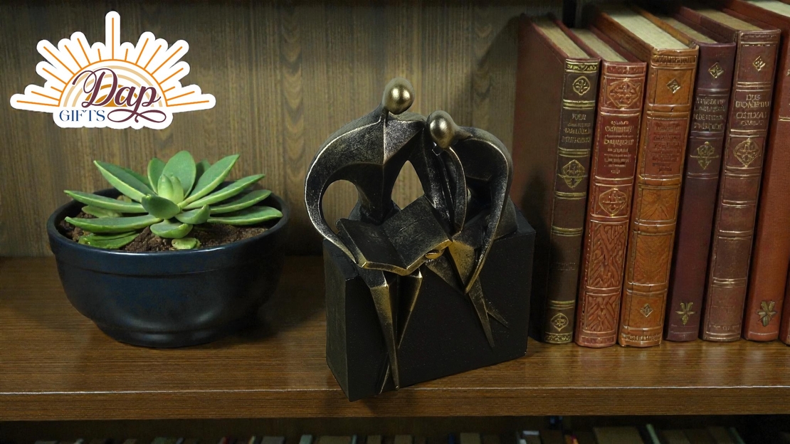 Любов между редовете (5693324)