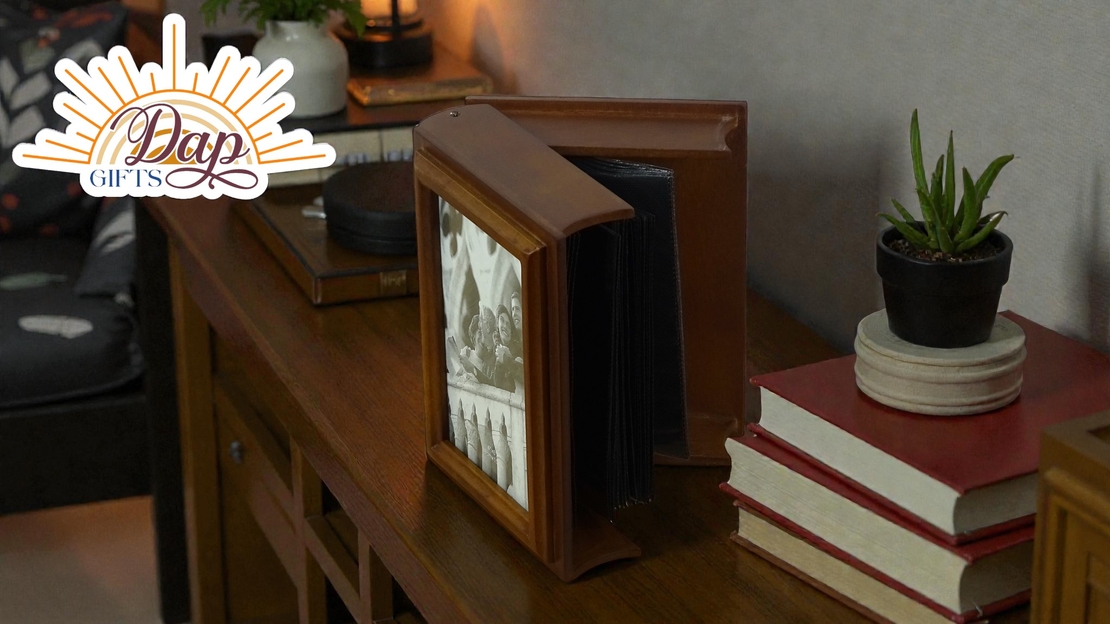 Дървен фотоалбум (4759371)